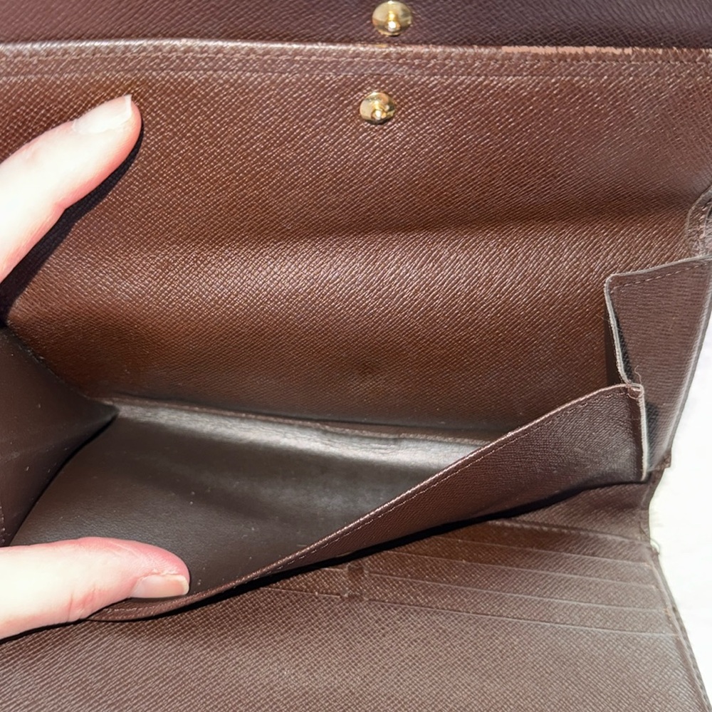 Louis Vuitton Damier International Trifold Long Wallet - Picture 10 of 15